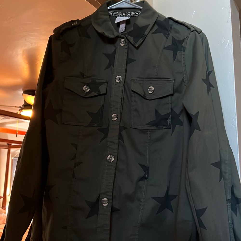 Knox Rose army green star shirts, size small